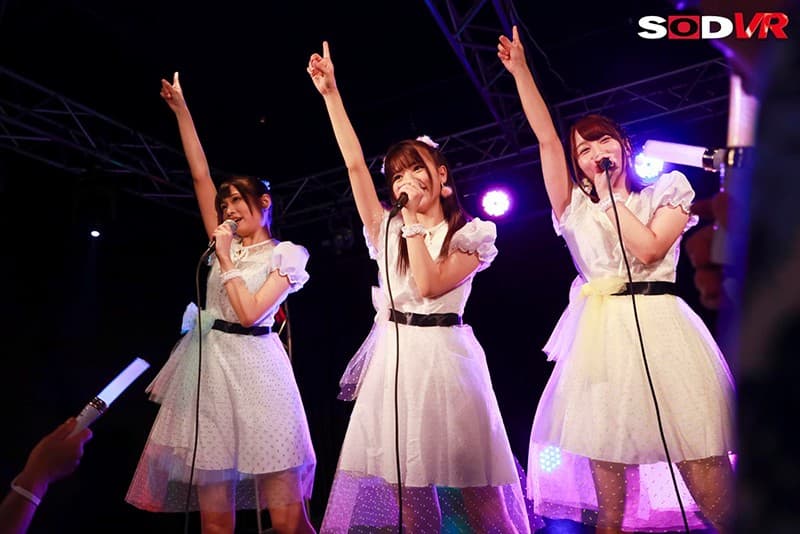 DSVR-525 【VR】【HQ高画質VR】 俺のカノジョは本物アイドル 永瀬ゆい ～LIVE中レスもらいまくりでこっそり楽屋でイチャイチャベロキスSEX～