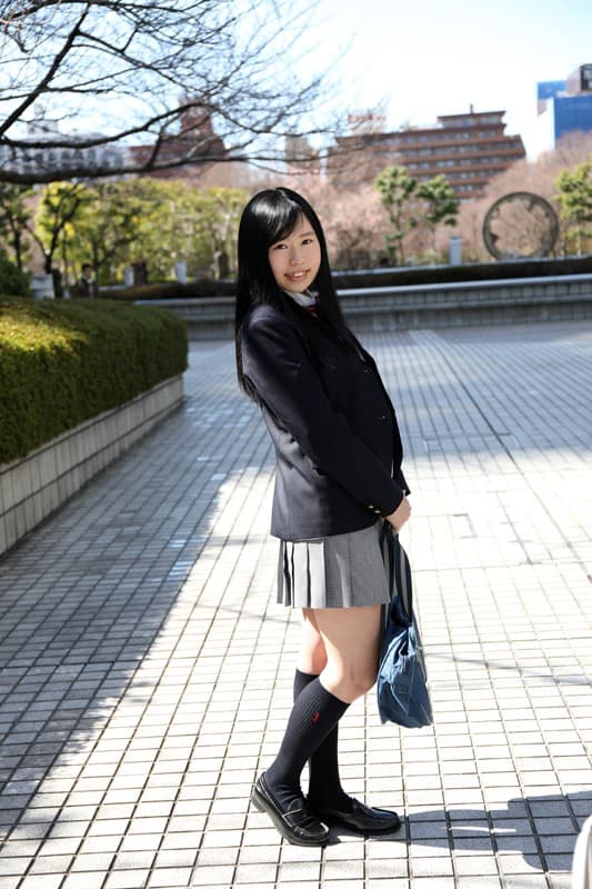 POBF-007 【VR】208分 12人！ボリューム満点 真面目そうな顔をしているウブな女子●生との密着セックス2