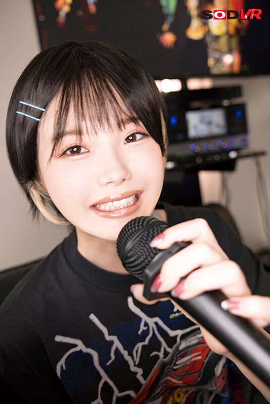 DSVR-1335 【VR】ビジュ最高女子のいちかちゃん カラオケで酔って寝てるサークルのみんなにバレないようにドちゃくそセックスした… ＃ボーイッシュ ＃カラオケSEX 松本いちか