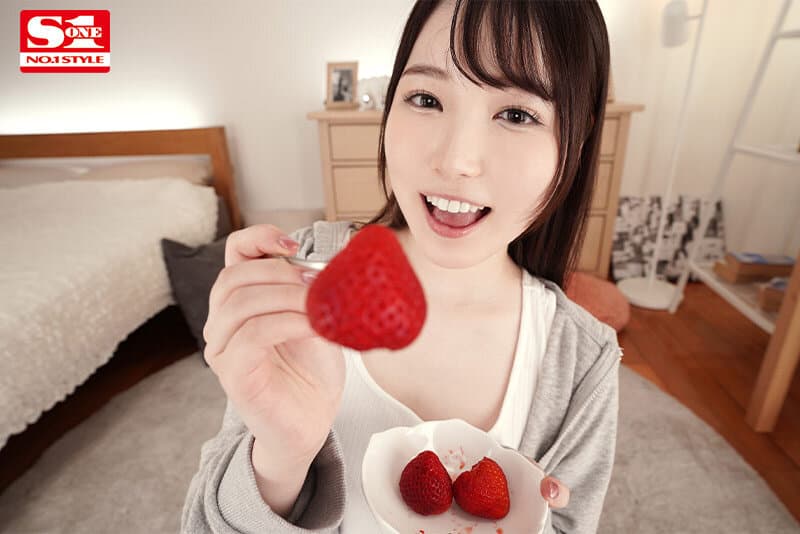 SIVR-215 【VR】超至近距離で美顔を120％堪能できるキス?リップ?フェラたっぷり！香水じゅんの顔面特化VR