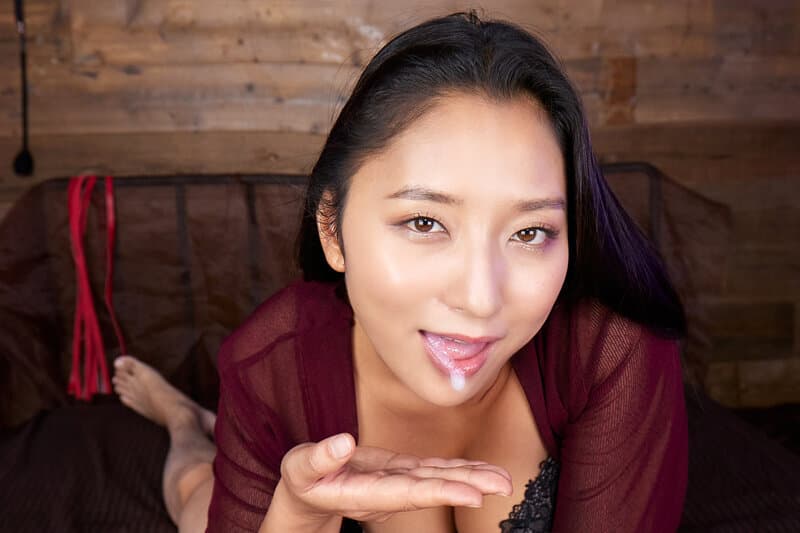 SPIVR-016 【VR】男をペットのように扱うセレブ美魔女襲来 理性を破壊する射精管理 本真ゆり