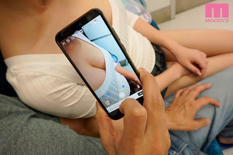 MDVR-184 【VR】【HQ高画質】偶然隣に座ってチラチラ見ていた巨乳お姉さんと真夏の終点車両に閉じ込められ電車で二人っきりVR 谷間やパンチラなどのラッキースケベあり！盗撮アングルも！車内での妄想が現実に！灼熱の中ムラムラが止まらず互いに汗だくでセックスしまくる 藤森里穂