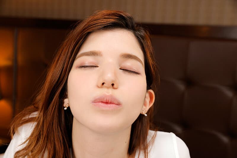 URVRSP-199 【VR】地方出張帰り、大型台風で帰りの新幹線が動かない…ホテルは残り1室…後輩と相部屋になった僕たちは…奥ゆかしくて情熱的な美人ハーフ後輩OLと… カレン