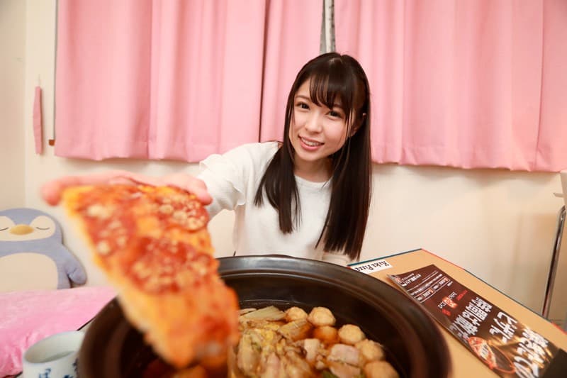 BZVR-011 【VR】長尺オムニバスVR?3コーナー?3セックス ピザ屋最前線！！もしも、僕がピザ屋の店員で、巷で噂のエッチな女の子の自宅にピザを届けたら、偶然のラッキースケベがとまらない…？？「ピザ屋でバイトをはじめて良かったー 働くといいことあるよ！！社会貢献VR！！」