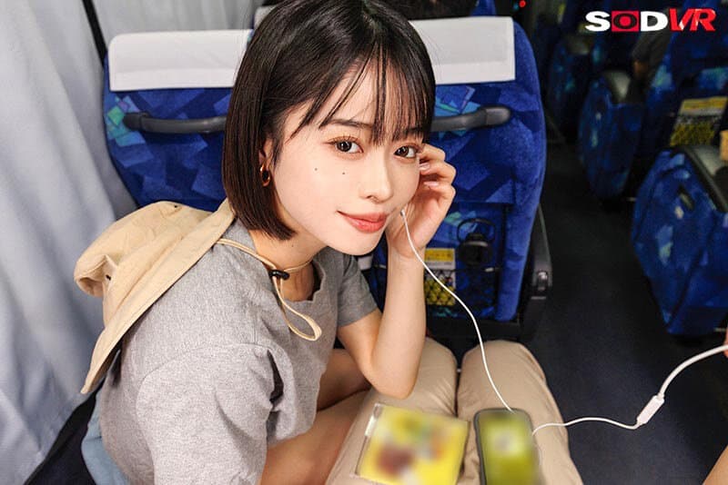 DSVR-1737     【VR】【8K】【フェス帰り×夜行バス】ライブで意気投合した小悪魔美少女にゼロ距離密着ささやきされ続けた山梨→新宿間 MINAMO