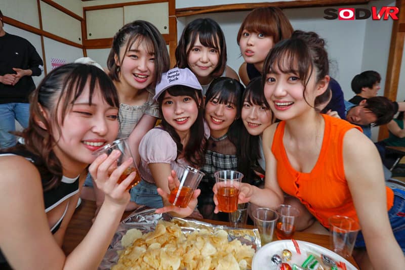 DSVR-995 【VR】【今年最大級大乱交VR】ヤリサー合宿旅行 12名の女子大生と4時間30分ハメざかりSP