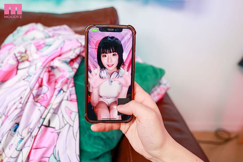 MDVR-359【VR】片言日本顔がかわいい韓国アイドルYORUちゃん緊急来日 チャットでつながった異国のアイドルと初密会僕にだけ見せてくれたダンスとおっぱいと中出しSEX！ 月雲よる