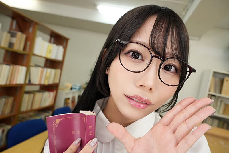 SAVR-673  【VR】むっつり文学部女子の淫語研究。純文学の卑猥な文章を教授とたどり、秘めたエロスを覚醒させる淫らな囁き。 尾崎えりか