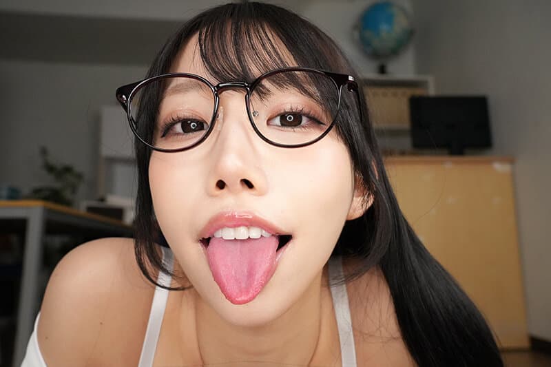 SAVR-673  【VR】むっつり文学部女子の淫語研究。純文学の卑猥な文章を教授とたどり、秘めたエロスを覚醒させる淫らな囁き。 尾崎えりか