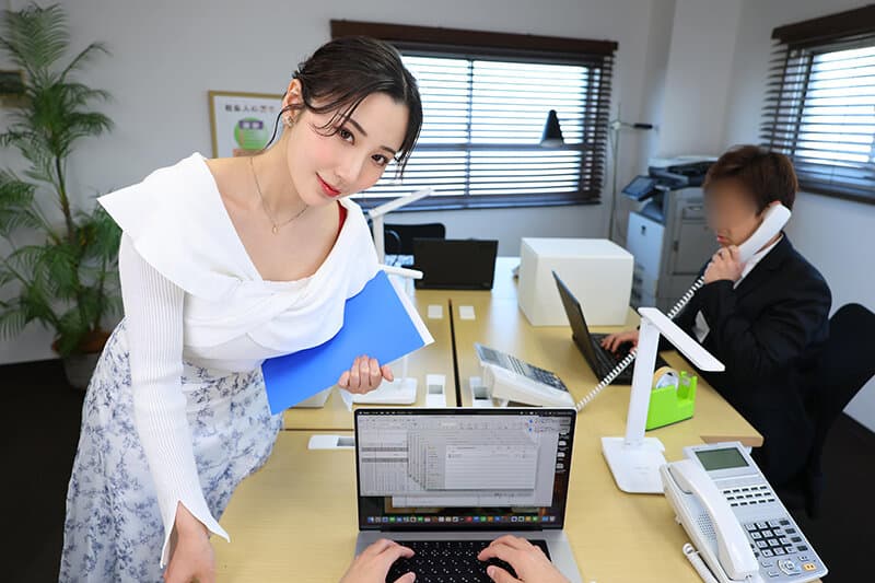 URVRSP-476  【VR】【8K VR】僕が夜通し仕事に没頭できるのは、漫画BODYな女上司が、みんなが帰った後に超天井特化アングル‘よしよーし‘おっぱい吸い杭打ちピストンで無限に射精させられるから。北野未奈