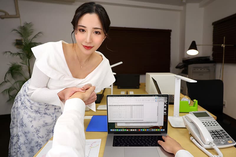 URVRSP-476  【VR】【8K VR】僕が夜通し仕事に没頭できるのは、漫画BODYな女上司が、みんなが帰った後に超天井特化アングル‘よしよーし‘おっぱい吸い杭打ちピストンで無限に射精させられるから。北野未奈