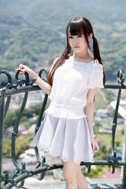 DSVR-109 【VR】超アイドル級の美少女一ノ瀬ももが天使のアニメ声で「中にいっぱい出して」と耳元で囁くラブラブ中出しえっち