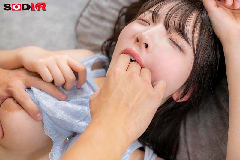 DSVR-1761 [VR] [8K] Breaking into the home of a big-breasted nursery teacher who is seeing off the children and forcing her to… VR Nao Satsuki