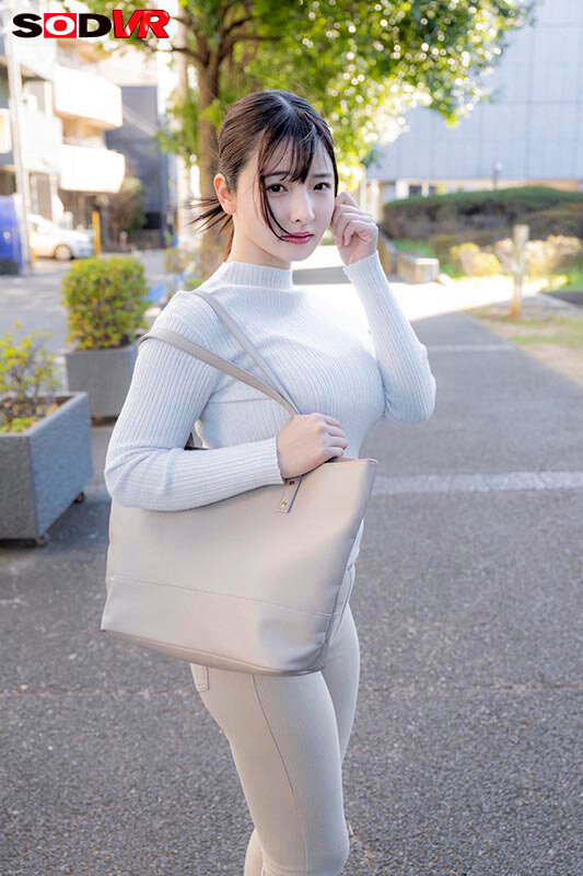 DSVR-1761 [VR] [8K] Breaking into the home of a big-breasted nursery teacher who is seeing off the children and forcing her to… VR Nao Satsuki