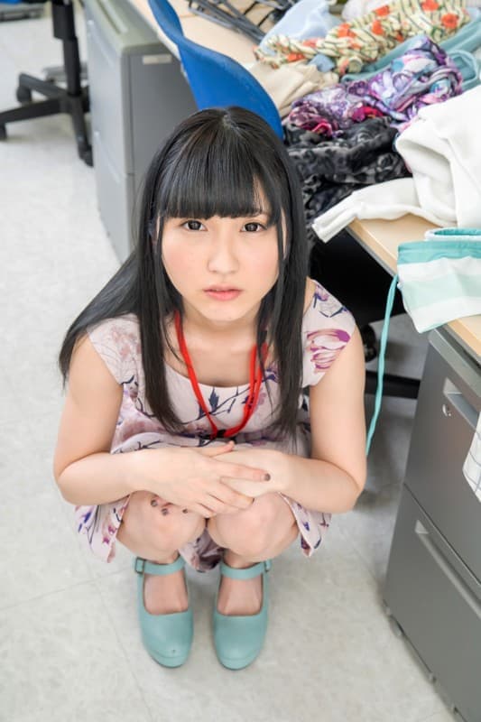 BUZ-027 【VR】buz流セクハラ三連発！BUZTOWNと言う名のアパレル会社で人事権限や企画起用を盾に新人！美人受付嬢からデザイナーまでやり放題！