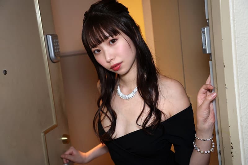 VRKM-377 【VR】孤独な女社長にレンタルされた僕は金玉がイカレるまで連続射精！！ 美波こづえ