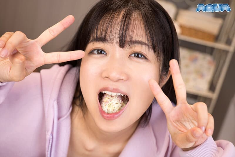 AQUMA-078 【VR】咀嚼物VR 女孩咀嚼时的口腔内部