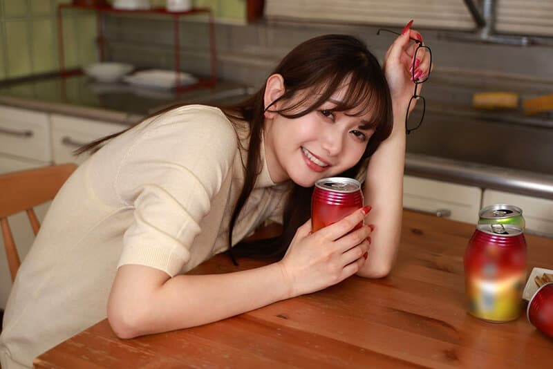 SAVR-769 【VR】平时沉默寡言、冷冰冰的女友，因不习惯喝酒而失控…她一反常态，放荡地向我求爱，上演了一场饥渴的激情交合。静河