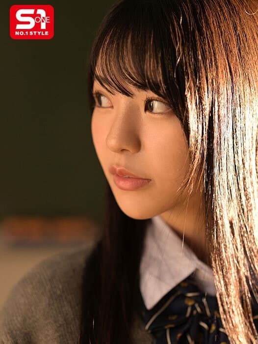 SIVR-411 【VR】被学生浅野告白的次数，三年间达15次…“哪怕只有一次也好…”在空无一人的校舍里，依依不舍地沉溺于那唯一一次犯错的两人毕业典礼 浅野心