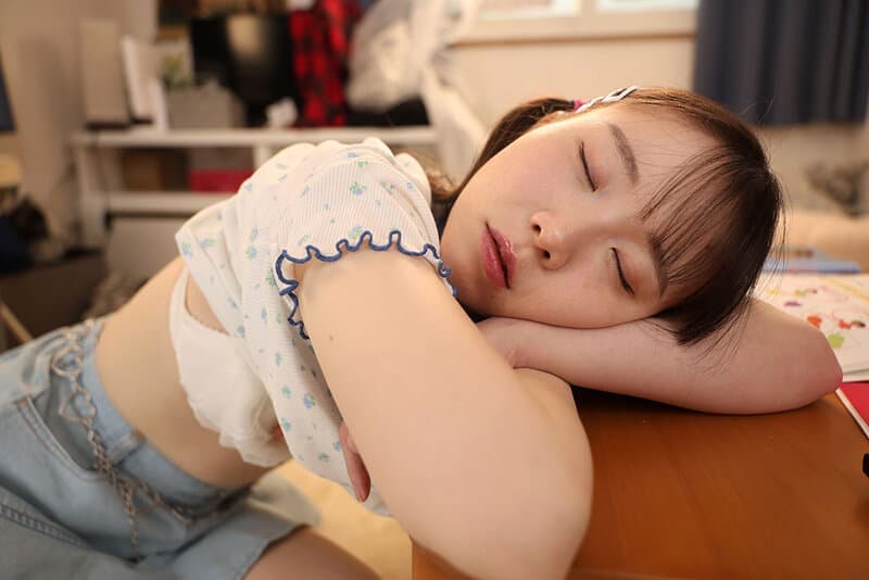 VRKM-1522 【VR】不自觉露出娇羞表情的可爱小梢 藤田小梢