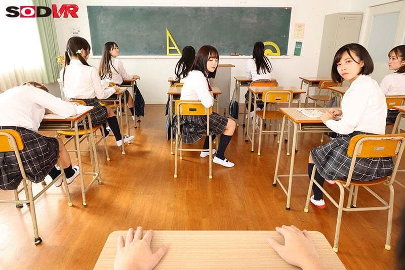 DSVR-1724 【VR】【8K】全新校园清洁时间 教室与走廊 抹地走光VR