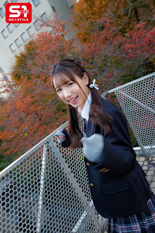 SIVR-408 【VR】“文化祭，要不要和我一起溜走？”被校园女神三田同学牵住手…脱下制服后，她性感成熟的苗条身材瞬间让我沦陷 这场突如其来的偷跑SEX实在太棒了 三田真铃