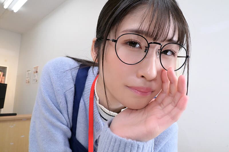 URVRSP-448 【VR】【8K VR】【平凡眼镜女】图书馆管理员的真实面目：脱下衣服竟是个妖艳性感的情人 沙月ふみの