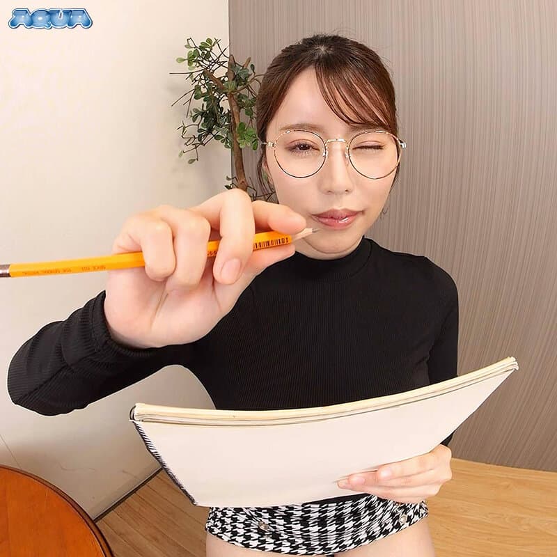 AQUMA-057 【VR】裸体素描模特体验VR