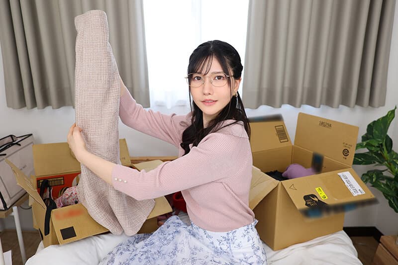 URVRSP-367 【VR】【8K VR】使用姐姐多年前赠送的无期限接吻券，在家随时随地与她激情舌吻的那一天 藍芽みずき