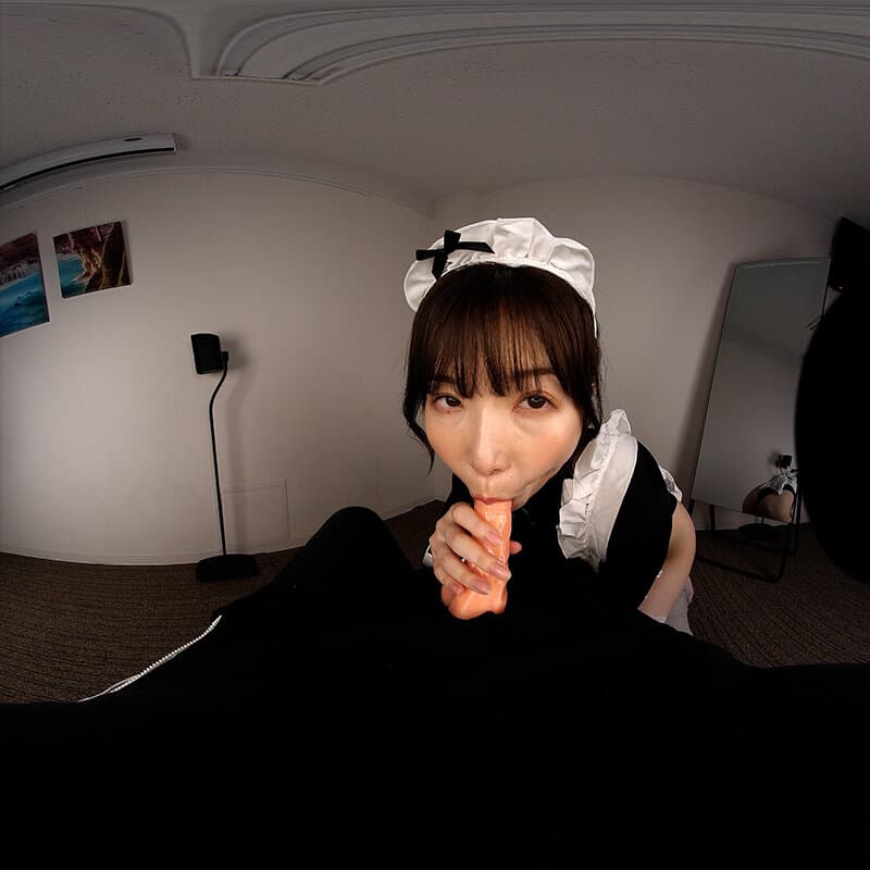 HRAV-020 【VR】「极限暴露VR 暴露狂女」在办公室被M型服务型平胸苗条变态美肌熟女召唤，性欲解放。小春麻里