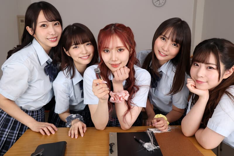 BIBIVR-162 【VR】现役J系秘密俱乐部 教师潜入特别篇 这里是天堂吗！？5VS1迷乱后宫性爱