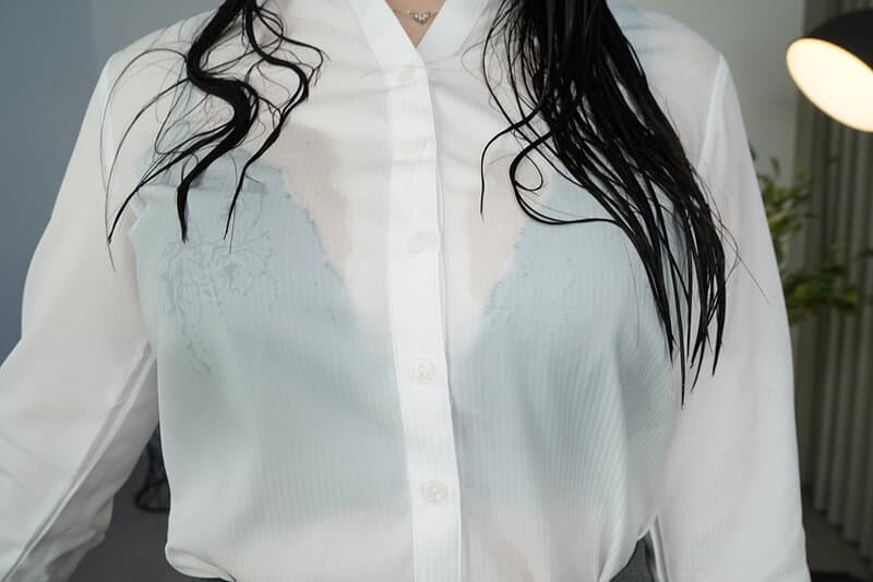 PXVR-306 【VR】与巨乳上司出差遭遇突发暴雨 在单人床上用体温取暖的夜晚 叶山小百合【8K】