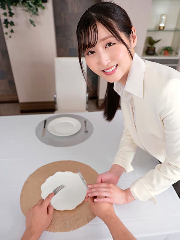 AJVR-249 【VR】礼仪讲师紫藤小姐总是举止优雅，鞠躬深重，但一旦开始色情之事，便会低声下流至极的淫语，吮吸肉棒，巨臀拍打，反复抽插，无论内射多少次都无法满足她的无尽性欲，真是极品 藤咲紫