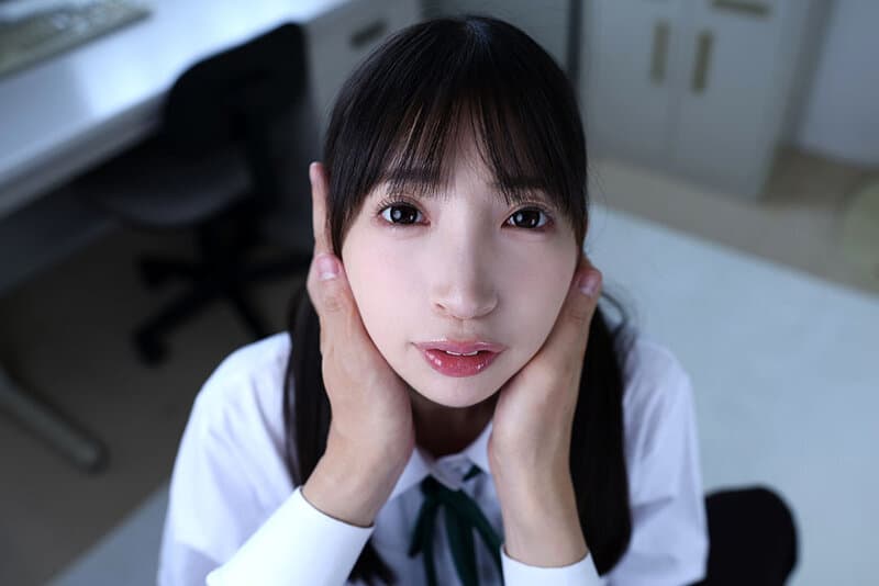 SAVR-579 【VR】这里是欺凌受害者的避难所。从入学之初就备受关照的瘦弱女孩，如今已成为毫无猜疑的顺从少女。