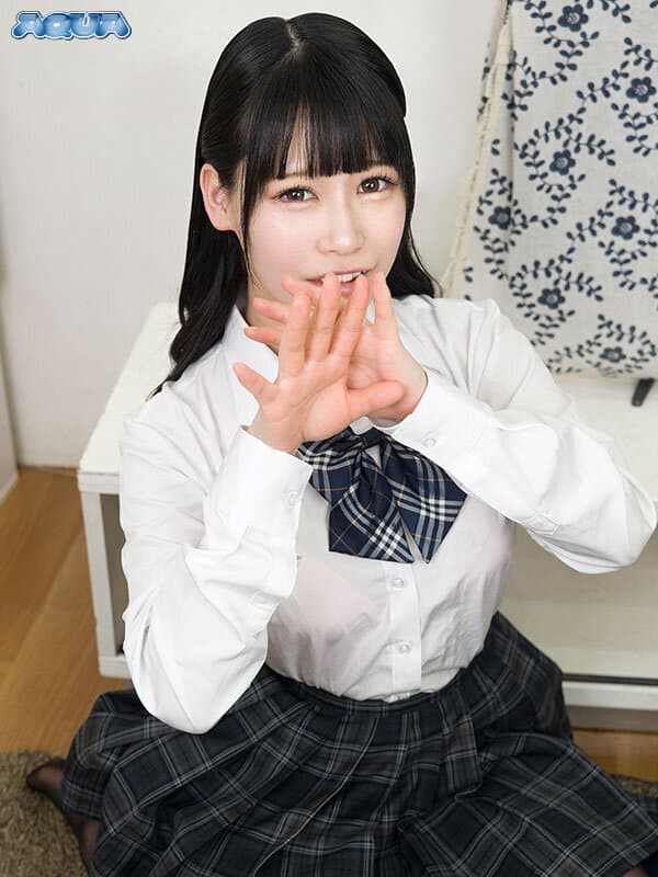 AQUMA-060 【VR】无法移开视线的女孩们观赏自慰的VR体验3