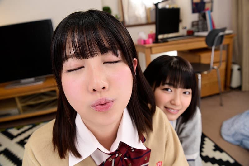 URVRSP-163 倉本すみれ?横宮七海【VR】顔面優勝な地元で有名だった幼馴染の美少女達が一人暮らしのボクの家を訪ねてきた！！「どうせ彼女いないんでしょ？」と泊めてくれるお礼に超絶可愛いお顔で常に見つめながらボクの事を何度も何度も抜きまくった…七海?すみれ / URVRSP-163 Yokomiya Nanami Kuramoto Sumire – VR