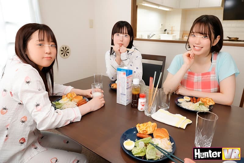 HUNVR-129 【VR】 義理の娘たちと日替わりで妻の代わりに子作り！？再婚したばかりの妻が急遽入院することになったボクに、連れ子の娘たちが「掃除も洗濯も、私たちがママの代わりにやってあげるね！ア?ナ?タ」とありがたいことを言ってくれたのはいいんだけど…おはようのチュー…