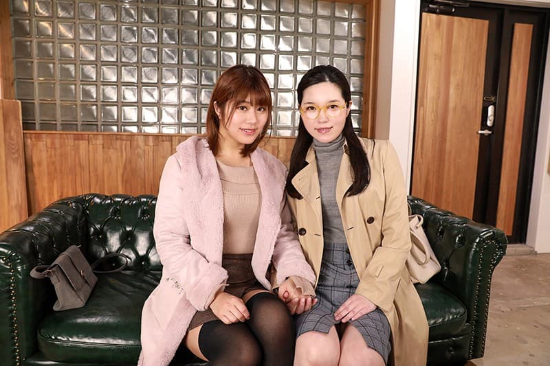 CCVR-070 【VR】【レズって仲良し逆3P】僕の彼女は男も女も喰らう…それは愛か性欲か！ハッピーW痴女ビッチ！思う存分僕を弄んでください。 志木あかね