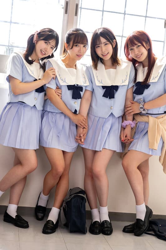 SAVR-468 【VR】【KMPVR-彩-7周年記念特別版】聖レズ学院 貧乏の僕がテスト生として転校した先はまさかの女子校！？百合色の匂いが充満した教室ではみんなレズ！レズ！！レズ！！！花ざかりの男子禁制ハーレムLIFE