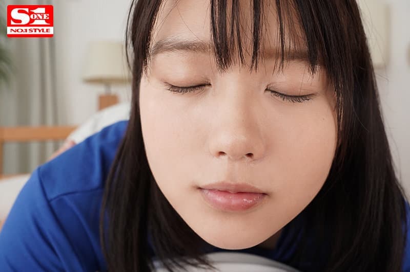 SIVR-186 【VR】小倉七海とず～っと密着… キュートな目も鼻も唇も完全独占！ 最高の距離で魅せるイチャラブ究極同棲VR