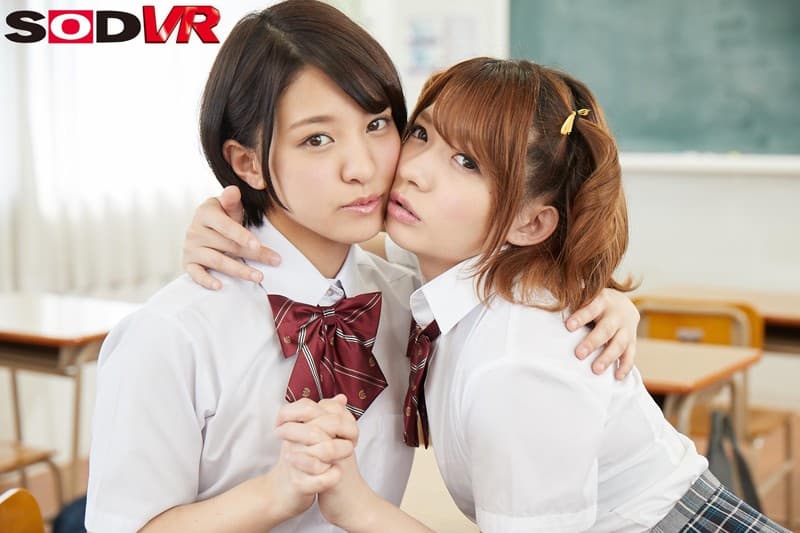 DSVR-278 【VR】レズカップルのSEXに誘われた僕！ 【前半:クラスメイトのレズ行為を目撃＆のぞき見！ 後半:のぞきがバレてSEXに誘われ…結果3P！？】 ひなた澪 麻里梨夏