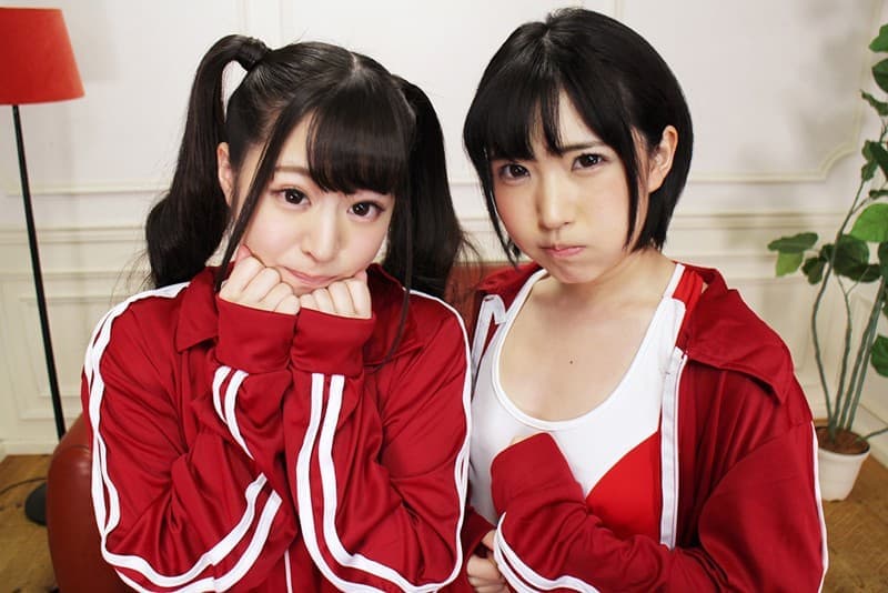 EXVR-211 【VR】レギュラーになりたい女子部員2人に中出しをせがまれる！ゲス教師体感VR！桃尻かのん 皆月ひかる