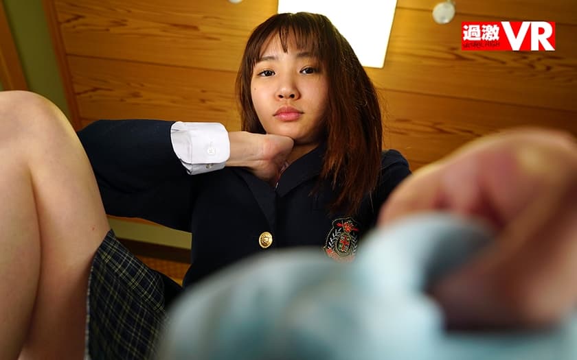 NHVR-129 【VR】完全真上アングルVR いつの間にか大人になっていた姪っ子にパンチラ見せつけられながら脅され中出しさせられた