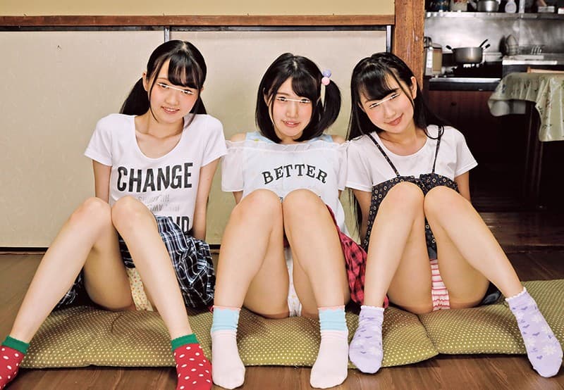 HUNVR-032 【VR】HQ超激的高画質 義妹が友達を呼んで我が家でお泊まり会…はいいのですが、どうやら「誰がお兄ちゃんを一番に誘惑できるかゲーム」をしているようです！！両親不在の間に義妹のおマセな友達がお泊まりに…結局、理性では抑えきれず最終的には4Pまでしちゃいました！