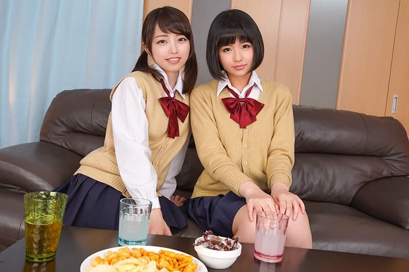 CLVR-055 【VR】盗撮痴漢VR 仲間と一緒に電車で隠し撮りしていたら制服女子が痴漢魔に襲われているのを目撃！女子2人が目で助けを求めていたので助けてあげたら、 ヒーロー扱いされてラッキースケベ4Pできた！