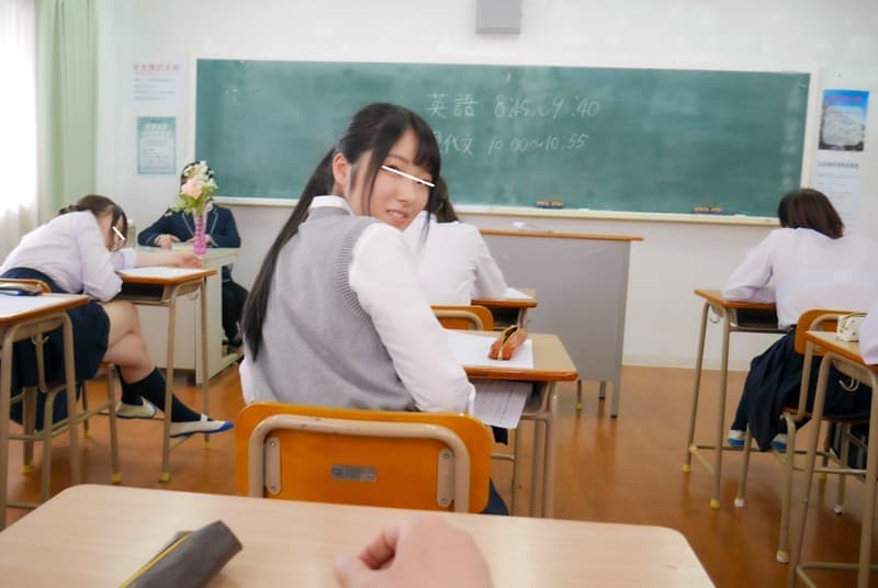 APVR-007 【VR】HQ超激的高画質 去年まで女子校だった学校で男子はボクら2人だけ！毎日イジメられてムカつくから文化祭の準備中に『睡眠薬』で全員眠らせてイタズラしまくり！ハメまくって復讐！！寝てるだけだとつまらないから『媚薬』も飲ませて強制発情！超淫乱に豹変した…VR