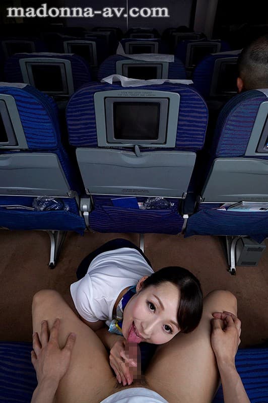 JUVR-023 【VR】初VR！！桜樹玲奈 現役人妻CAがエコノミーの僕を極上プレミアムサービスでもてなしてくれるVR