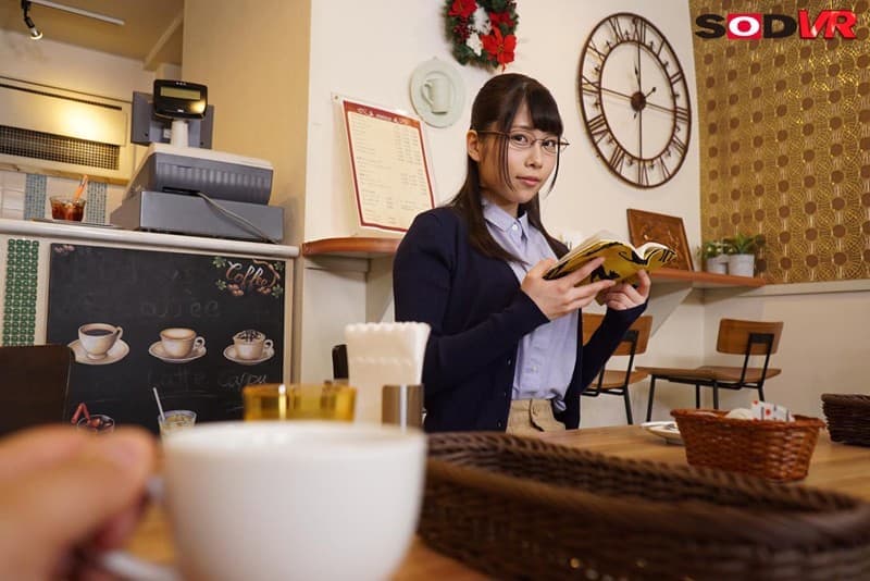 DSVR-287 【VR】清楚系地味子が実はビッチ 耳元で官能小説を読みながらまたがって腰を振ってくる！