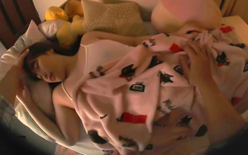 PYDVR-075 【VR】駅で見かけた可愛い女の子一目惚れした俺自宅特定犯して中出し