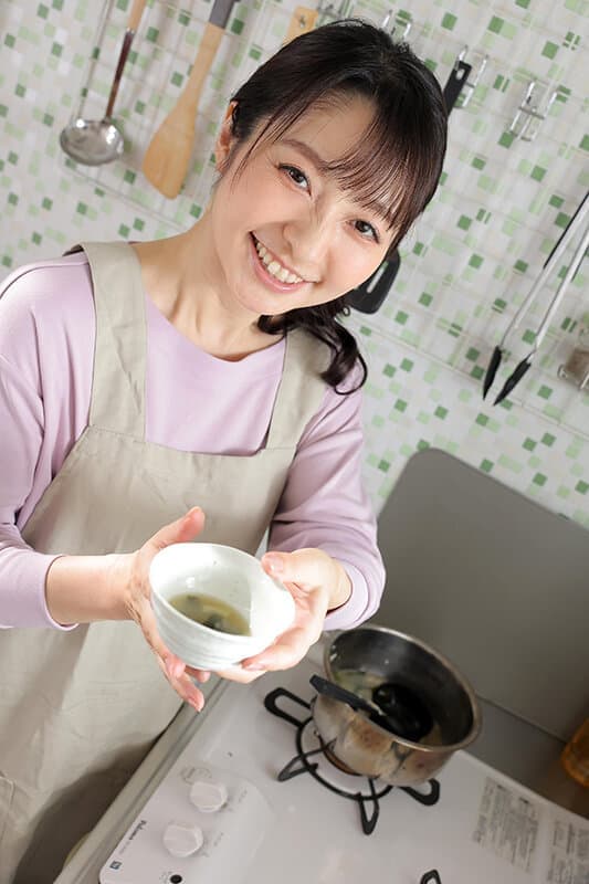 URVRSP-287 【VR】【8K VR】「今から君の子宮を孕ませたい」 閉経前の人妻の卵子に何度も精子を着床させたい